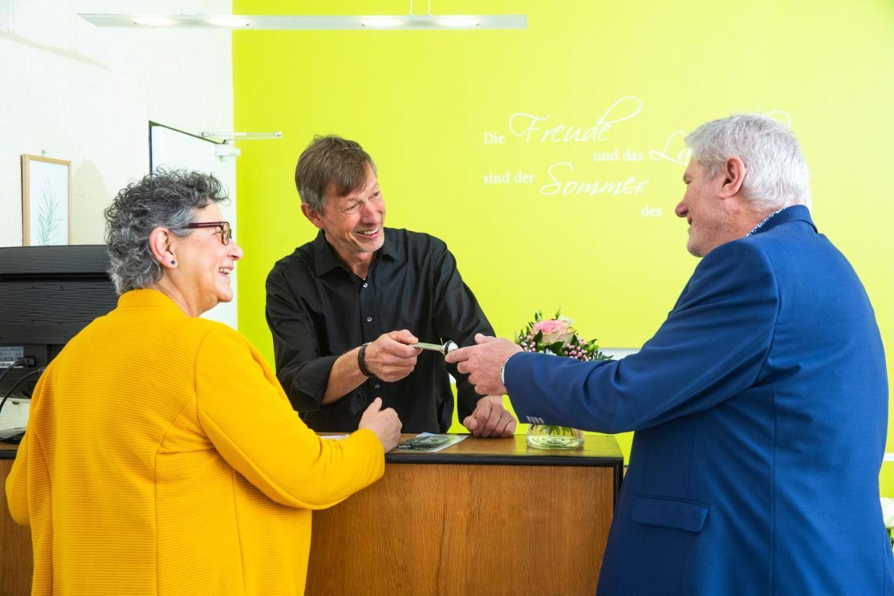 Hotel-Pension Haus Holtdirk Липщат Екстериор снимка