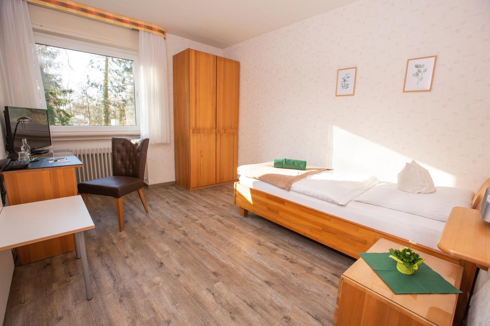 Hotel-Pension Haus Holtdirk Липщат Екстериор снимка